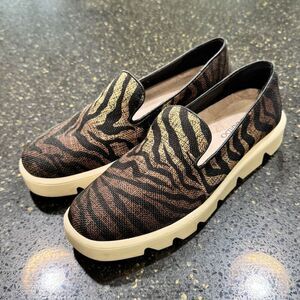 Bernardo Danica Brown Multi Zebra Platform Slip On Sneakers. Size 7.